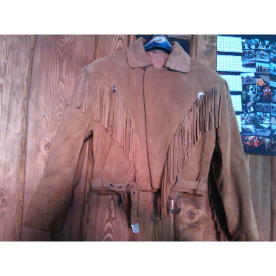 dámská kožená bunda s třásněmi